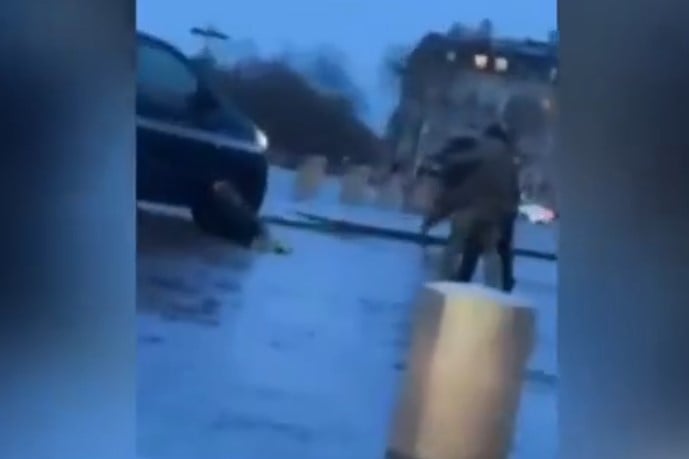 Αιματηρό επεισόδιο στο Παρίσι: Επίθεση με μαχαίρι κοντά στην Αψίδα του Θριάμβου