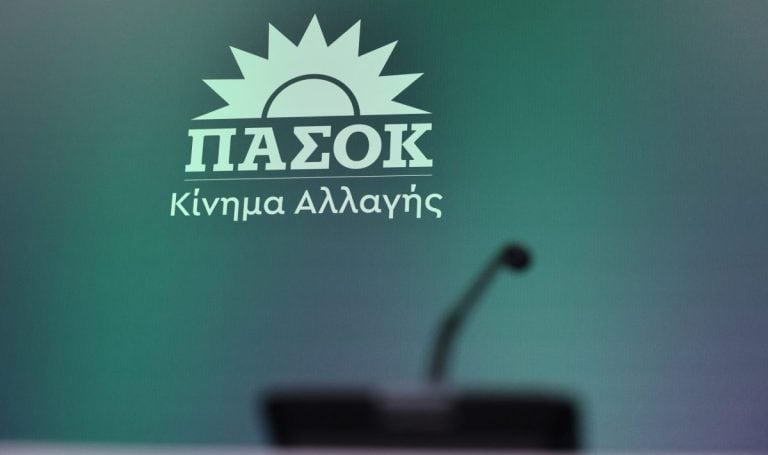 Αιχμές ΠΑΣΟΚ ενόψει της συνάντησης Μητσοτάκη με κτηνοτρόφους: «Σχεδόν 500.000 θανατώσεις αιγοπροβάτων χωρίς αποτέλεσμα»