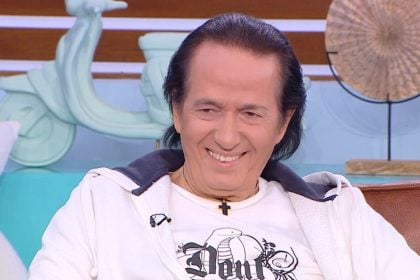 Πασχάλης: «Κι αν βάφω τα μαλλιά μου, θα σας δώσω λογαριασμό;»