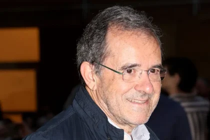 Παύλος Τσίμας: Όλα τα κρίσιμα χρόνια τα πέρασα ως εντελώς μοναχικό παιδί