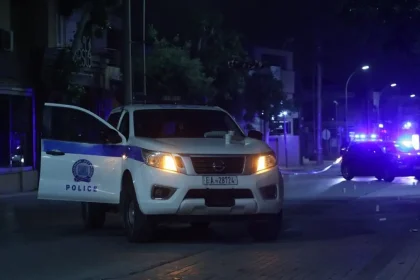 Έσφαξε τον αδερφό του μετά από καυγά – Του κάρφωσε μαχαίρι σε κοιλιά και καρωτίδα