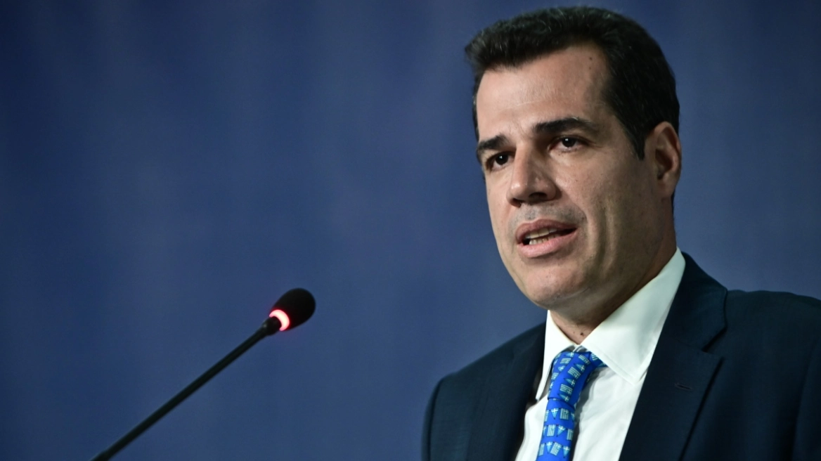 Πλεύρης για τους ακτιβιστές που ζήτησαν να δουν παιδιά από το ναυάγιο στη Χίο: Αρκετά με τις προκλήσεις των επαγγελματιών ανθρωπιστών