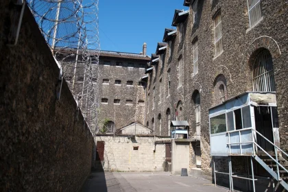 Στη φυλακή τέσσερις μάρτυρες του Ιεχωβά στη Ρωσία, καταδικάστηκαν για εξτρεμιστική δραστηριότητα