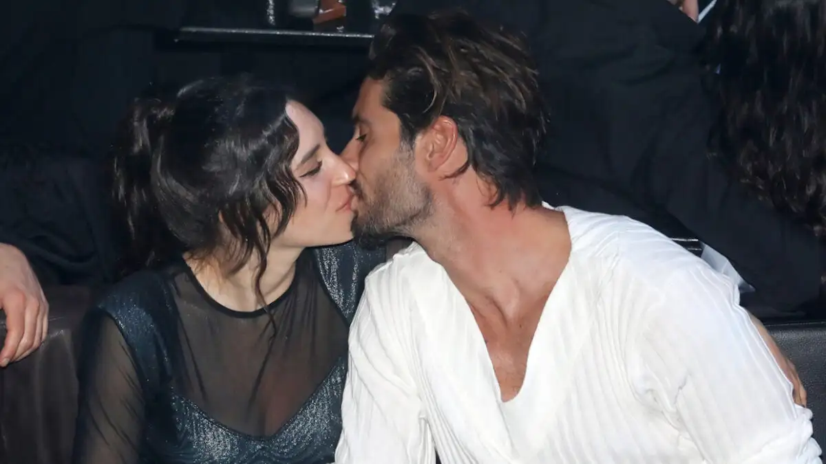 Γιώργος Καράβας: Η ερωτική εξομολόγηση στη Ραφαέλα Ψαρρού για τα γενέθλιά της και οι πόζες στις Μαλδίβες