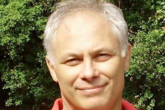 Μια κραυγαλέα εσωτερική αντίφαση του Συντάγματός μας