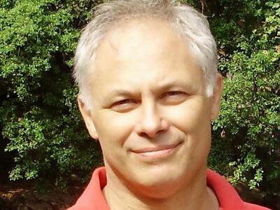 Μια κραυγαλέα εσωτερική αντίφαση του Συντάγματός μας