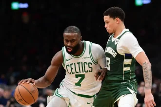 Αποτελέσματα NBA: «Κατηφόρα» για τους Μιλγουόκι Μπακς, οι Νιου Γιορκ Νικς «λύγισαν» τους Λος Άντζελες Λέικερς