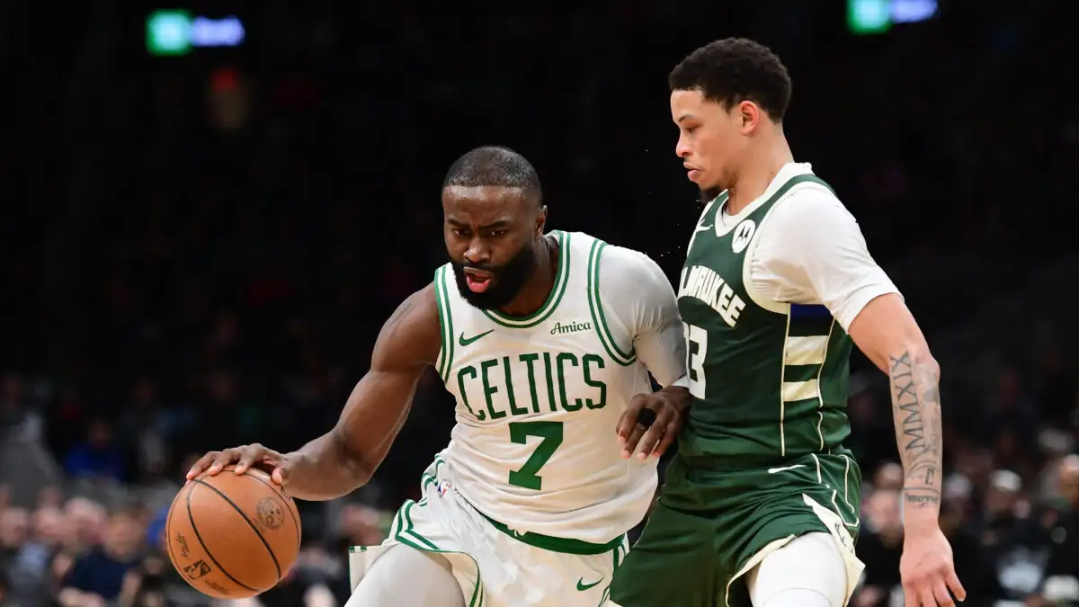 Αποτελέσματα NBA: «Κατηφόρα» για τους Μιλγουόκι Μπακς, οι Νιου Γιορκ Νικς «λύγισαν» τους Λος Άντζελες Λέικερς