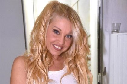 Σαμπρίνα: «Μου είχαν σπάσει τα νεύρα οι δημοσιογράφοι» – Τι είπε για την περίοδο του διαζυγίου, τον γιό της και τα… τατουάζ