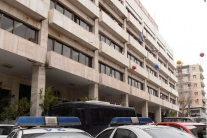 Πάτρα: Μπήκαν σε σπίτι και άρπαξαν χρυσή αλυσίδα από το λαιμό 60χρονου