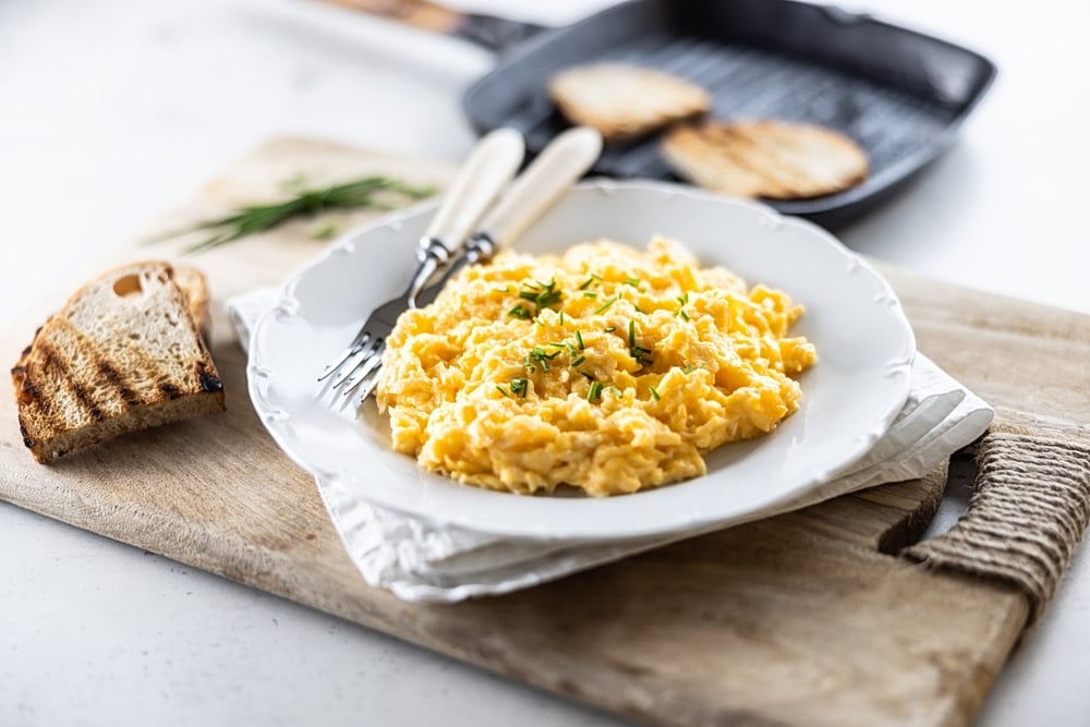 Scrambled eggs: Πώς ο διάσημος σεφ Γκόρντον Ράμσεϊ τα τελειοποίησε