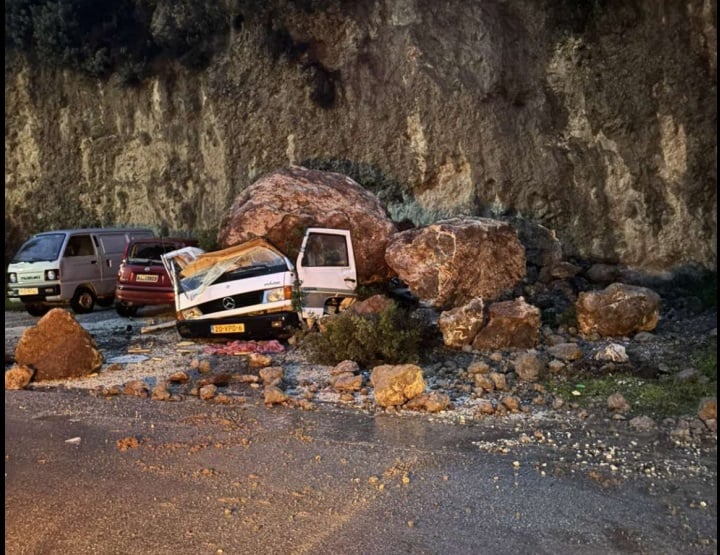 Mε σφοδρότητα έπληξε τη Δυτική Ελλάδα το κύμα κακοκαιρίας – Πού ισχύουν κυκλοφοριακές ρυθμίσεις λόγω κατολισθήσεων