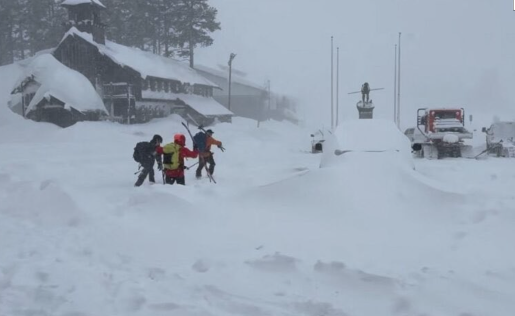 Καλιφόρνια: Νεκρός και ο ένατος αγνοούμενος που παρασύρθηκε από χιονοστιβάδα