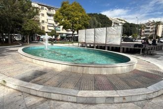 Καλλιθέα: Σε κρίσιμη κατάσταση παραμένει η 2χρονη που έπεσε στο συντριβάνι