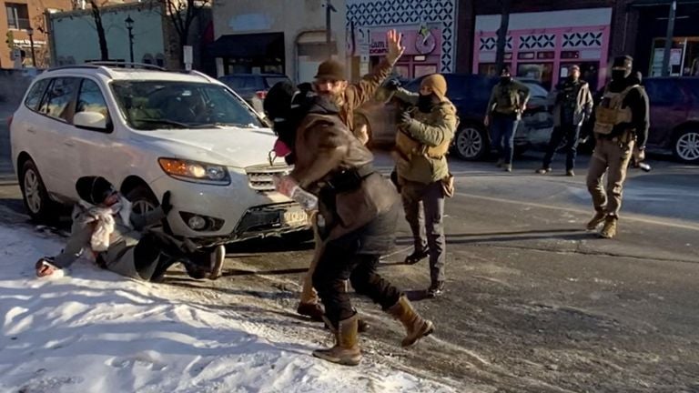 HΠΑ: Κάμερες σε όλους τους πράκτορες υπόσχεται το Υπουργείο Εσωτερικής Ασφάλειας για να αρθεί το shutdown