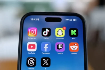 Έρχεται «μπλόκο» στα social media για παιδιά έως 15 ετών