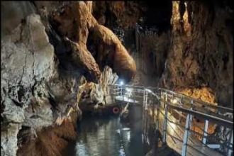 Καλάβρυτα: Γεμίζουν σταδιακά οι λίμνες στο σπήλαιο των Λιμνών