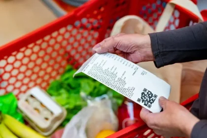 «Εφιάλτης» για τα νοικοκυριά οι τιμές σε μοσχάρι και σοκολάτα – Τι κρύβεται πίσω από τις αυξήσεις που ξεπερνούν το 25% στο 12μηνο