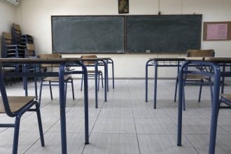 Εύβοια: Μαθητής κατανάλωσε αλκοόλ στο σχολείο και λιποθύμησε