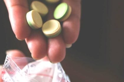 Πάτρα: "Τσίμπησαν" 20χρονους διακινητές ναρκωτικών - Θα "έσπρωχναν" στο Καρναβάλι μέχρι και Εcstasy - "Trump"...