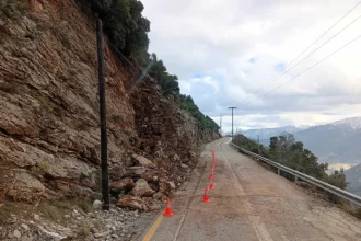 Κακοκαιρία - Πάτρα: Ζητήθηκε η εκκένωση σπιτιού, εξαιτίας της κατολίσθησης