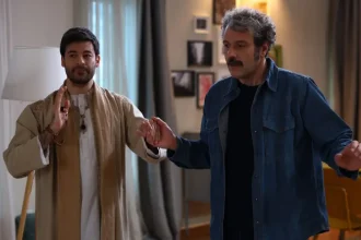 Τρομεροί γονείς: Ο Σάκης φέρνει στο σπίτι τον γκουρού Δαμασκηνό, που επέστρεψε από το Θιβέτ