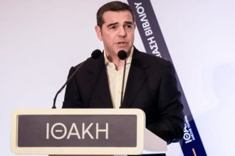 Τσίπρας από Λάρισα: «Εσείς λέτε βγες μπροστά, εγώ απαντώ τώρα είναι η ώρα του μαζί»