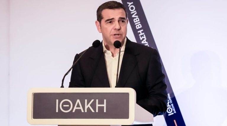 Τσίπρας από Λάρισα: «Εσείς λέτε βγες μπροστά, εγώ απαντώ τώρα είναι η ώρα του μαζί»