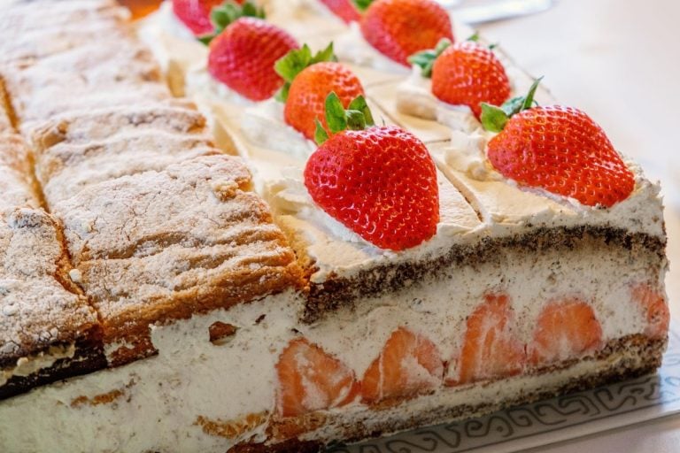 Ποιοι γιορτάζουν σήμερα 5 Φεβρουάριου