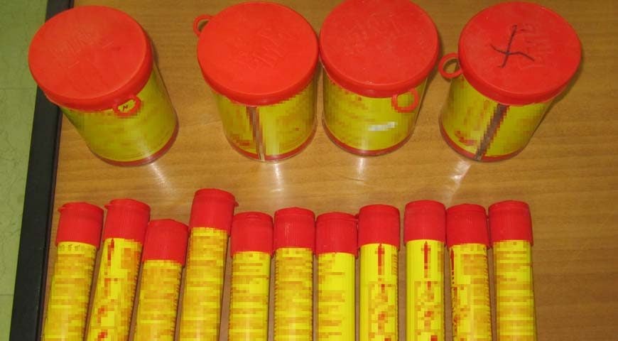 Πάτρα: Έκανε βόλτα με καπνογόνα στο σακίδιο