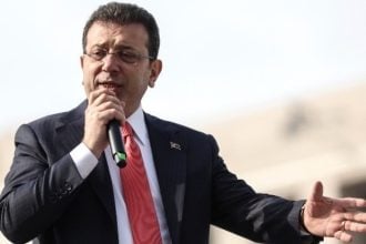 Τουρκία: Ο φυλακισμένος δήμαρχος της Κωνσταντινούπολης Ιμάμογλου προκαλεί τον Ερντογάν να προκηρύξει πρόωρες εκλογές τώρα