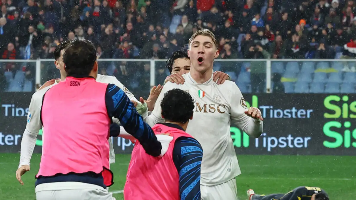 Τζένοα – Νάπολι 2-3: Οι «παρτενοπέι» απέδρασαν με πέναλτι του Χόιλουντ στο 90+5′