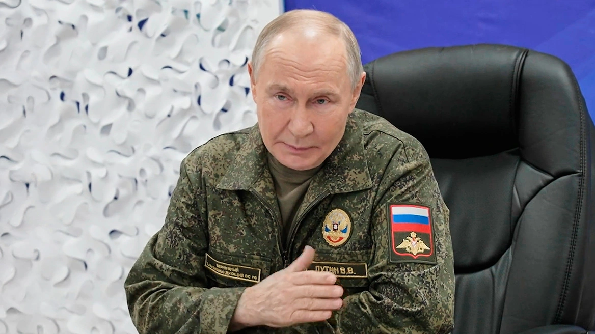 Απειλές Πούτιν στην 4η επέτειο του πολέμου στην Ουκρανία: Αν μας ωθήσουν στα άκρα, θα το μετανιώσουν