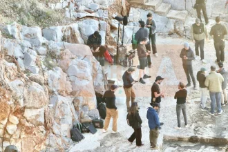 Τι γίνεται στην Ύδρα με τον Μπραντ Πιτ και τα γυρίσματα για την ταινία; Δείτε βίντεο