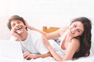 Άγγιγμα: Πηγή ικανοποίησης για το ζευγάρι