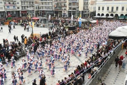 Πατρινό Καρναβάλι 2026: Χημικές τουαλέτες και κιγκλιδώματα για τις ανάγκες των παρελάσεων