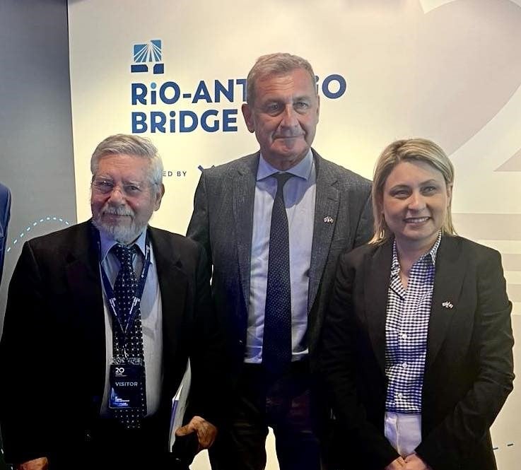 Η Χριστίνα Αλεξοπούλου για τη διεθνή διάκριση του καθηγητή του Πανεπιστημίου Πατρών, κ. Μιχαήλ Φαρδή