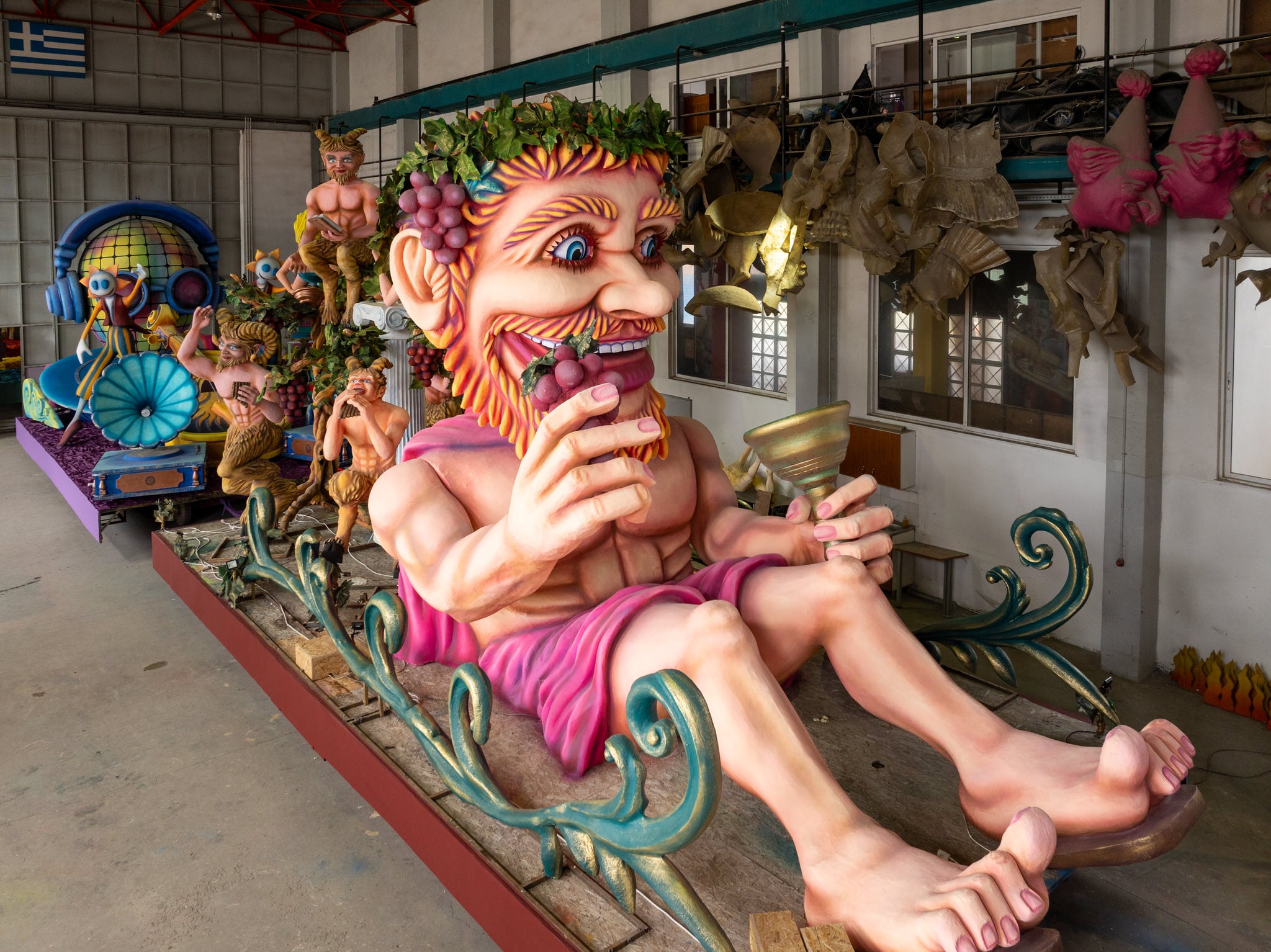 Πατρινό Καρναβάλι 2026: Ο Βασιλιάς «Διόνυσος» και τα άρματα που θα τον ακολουθήσουν (ΦΩΤΟ)