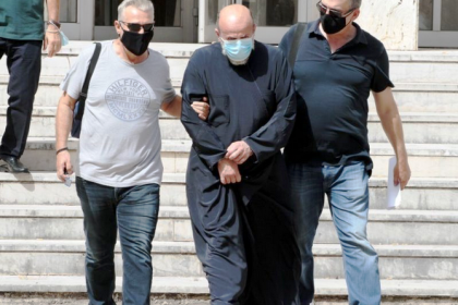 Νέα αναβολή στη δίκη του ιερέα από το Αγρίνιο - Καθαίρεση και σε δεύτερο βαθμό από το Συνοδικό Δικαστήριο