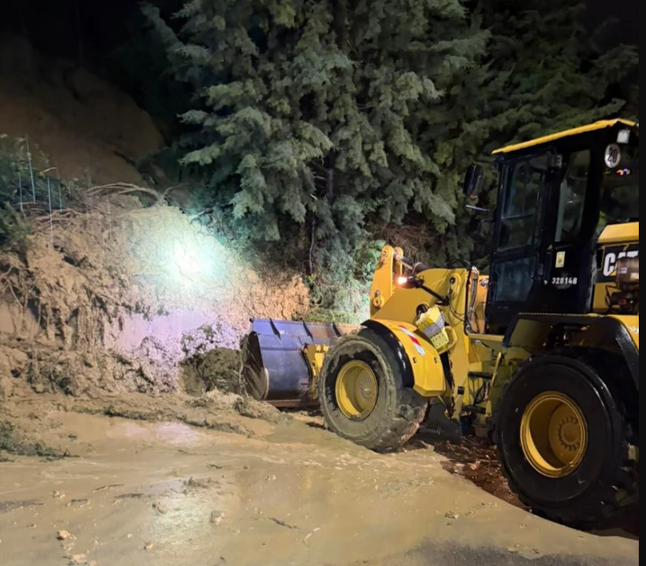 Πάτρα: Κατολίσθηση στη μίνι περιμετρική – ΦΩΤΟ