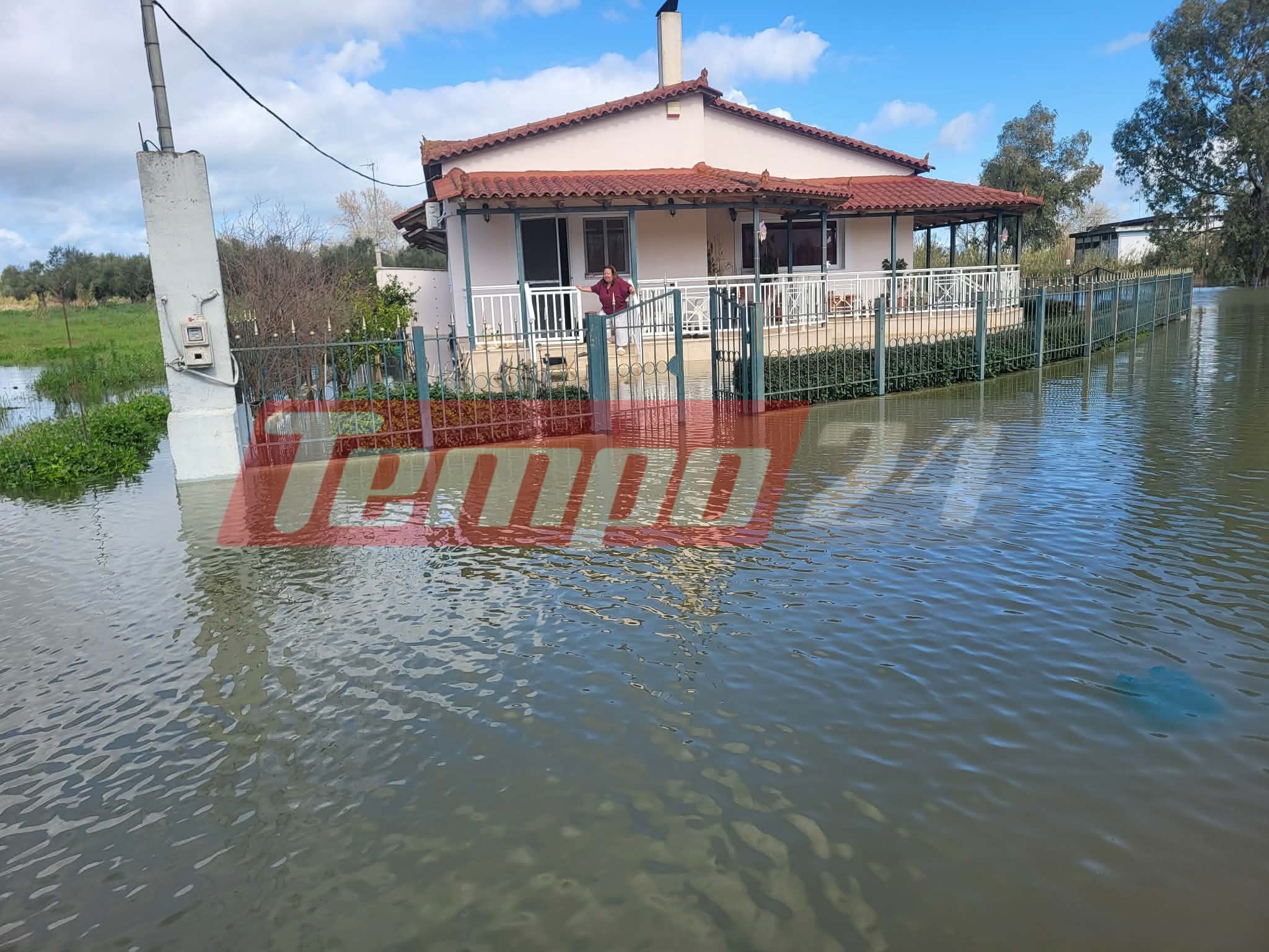 "Πνίγεται" η Ηλεία: Υπερχείλισε ο Πηνειός, πλημμύρισαν σπίτια στο Βαρθολομιό (ΦΩΤΟ & ΒΙΝΤΕΟ)