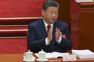 Το Πεκίνο τηρεί αποστάσεις από τη σύγκρουση Ιράν - ΗΠΑ ενόψει της επίσκεψης Τραμπ στην Κίνα