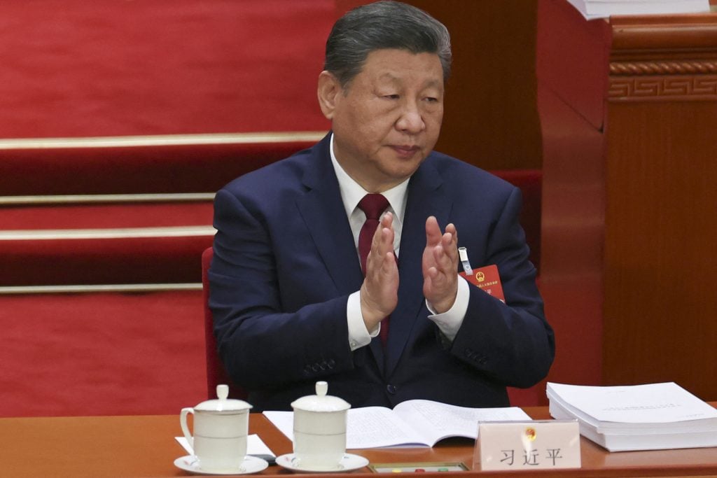 Το Πεκίνο τηρεί αποστάσεις από τη σύγκρουση Ιράν - ΗΠΑ ενόψει της επίσκεψης Τραμπ στην Κίνα