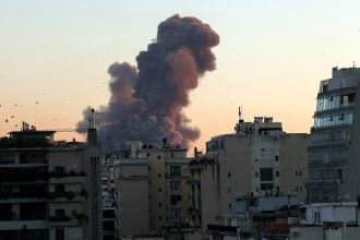 Εκατοντάδες οι νεκροί στον Λίβανο από τα χειρουργικά χτυπήματα του Ισραήλ 