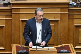 Σωκράτης Φάμελλος: Η Ελλάδα να ακολουθήσει το ισπανικό παράδειγμα μη εμπλοκής στη στρατιωτική επέμβαση στο Ιράν