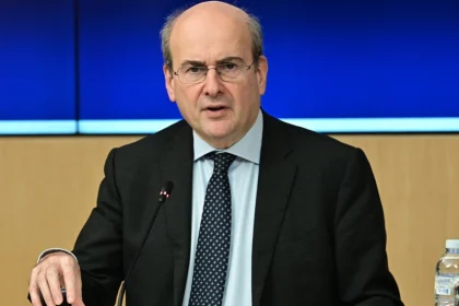 Χατζηδάκης: Κανένα ζήτημα με αποθέματα ασφαλείας και τροφοδοσία της αγοράς