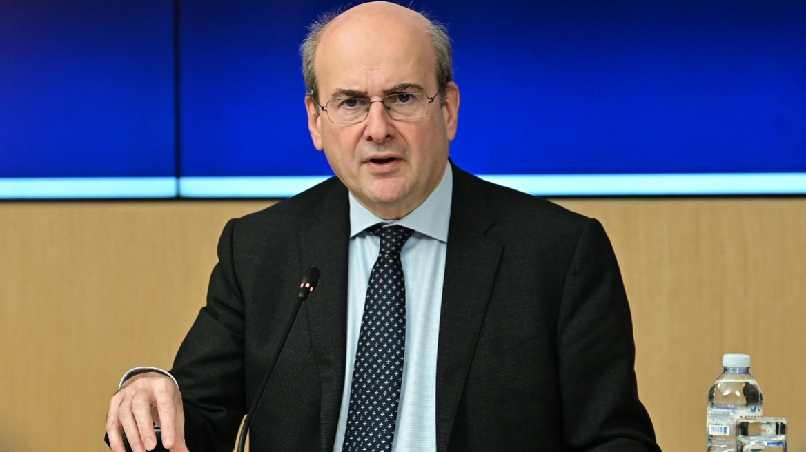 Χατζηδάκης: Κανένα ζήτημα με αποθέματα ασφαλείας και τροφοδοσία της αγοράς