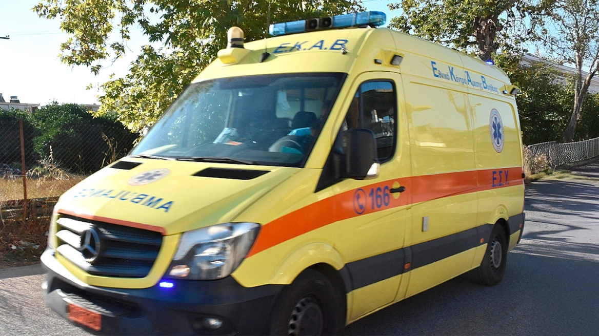 Ηλικιωμένος παρασύρθηκε από αστικό λεωφορείο