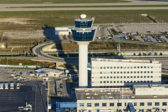 Αναχώρησε η πτήση επαναπατρισμού από το Ντουμπάι με τους 400 Έλληνες