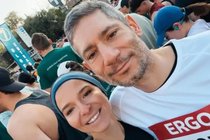 H Εριέττα Κούρκουλου έτρεξε στον Ημιμαραθώνιο μαζί με τον σύζυγό της, Βύρωνα Βασιλειάδη